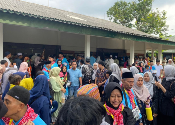 Pasangan Suami Istri Jamaah Haji Asal Kota Cirebon Tunda Keberangkatan karena Sakit
