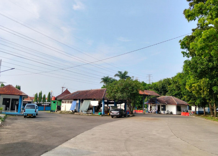 Terminal Sumber Cirebon Kian Sepi, Pendapatan Sopir Angkot Anjlok