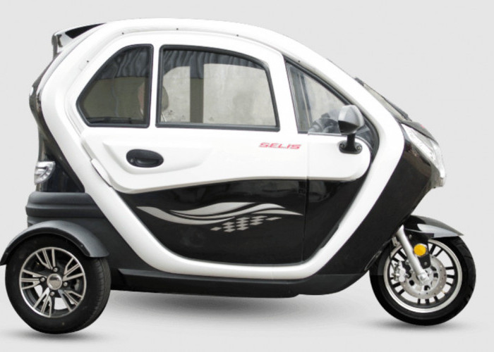 Cuma Selisih Sedikit, Motor Listrik Roda Tiga Berkabin Ini Bisa Dicicil Rp1 Jutaan