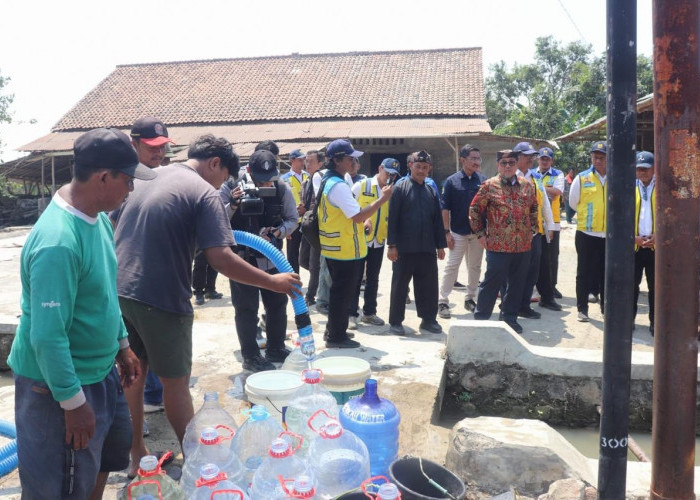 Desa Slangit Langganan Krisis Air Bersih, Bupati Imron Gandeng Pusat Cari Solusi