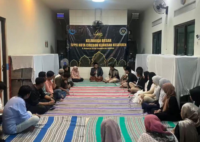 SPPG Kota Cirebon  Kejaksan Kesenden Gelar Buka Puasa Bersama 