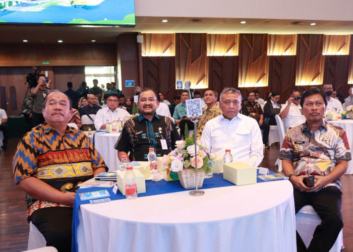 Wali Kota Cirebon Manfaatkan Inpres 11/2025 untuk Percepat Infrastruktur Jalan Daerah