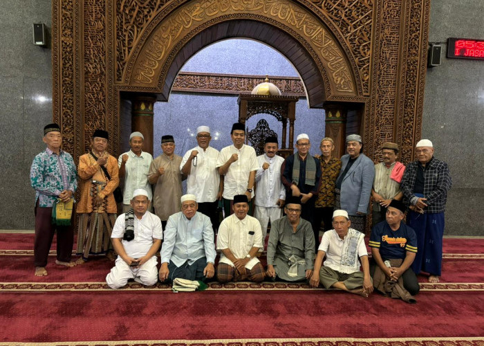 Suhendrik Gabung Gemas di Masjid At Taqwa, Ketemu Tokoh Kota Cirebon