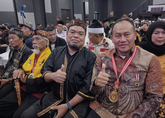 H Mulyadi SE dan Profesor H Mufti Raih Anugerah Sunda Sabuana Awards 2026