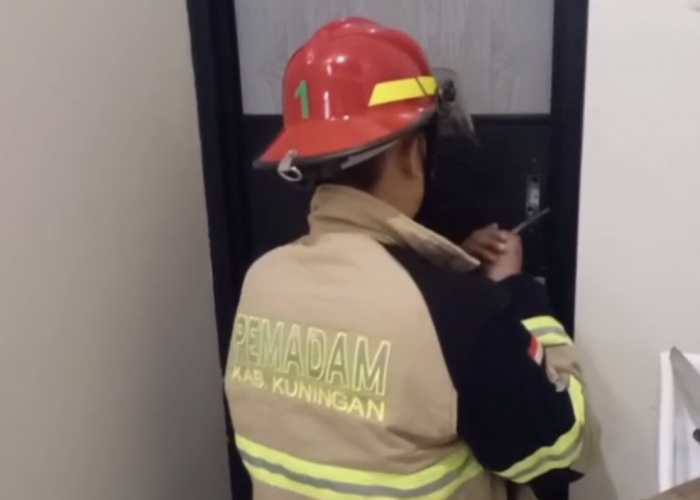Perempuan Terkunci di Kamar Mandi Cafe Selama 1 Jam, Damkar Turun Tangan