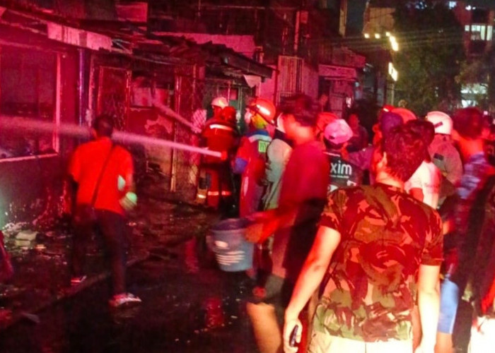 Tragis! Korsleting Mobil Listrik Sedang Dicas Picu Kebakaran Hebat, Satu Keluarga Tewas