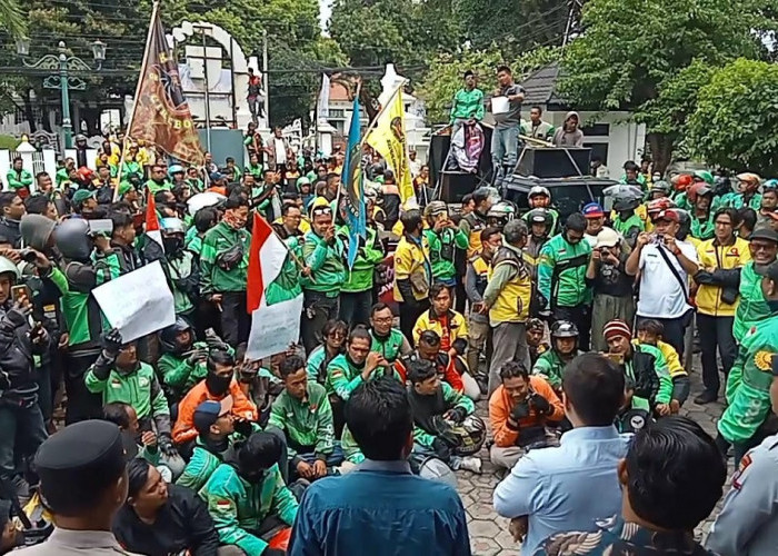 Demo Ojol di Kota Cirebon Ajukan 6 Tuntutan Berikut Ini