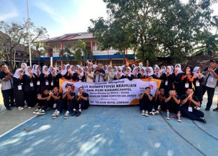 Telkom Witel Priangan Timur Dukung Uji Kompetensi Keahlian Siswa TKJ SMK PGRI Karangampel