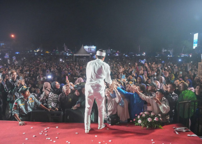 Dedi Mulyadi Disambut Histeris Puluhan Ribu Warga Tasikmalaya