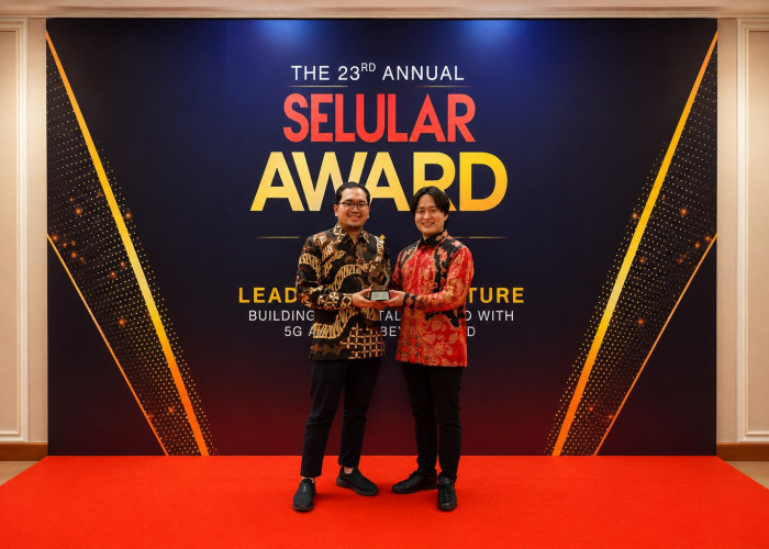 Sharp AQUOS sense10  Raih Penghargaan Smartphone of The Year 2025, Mid Range Category di Ajang Selular Awards