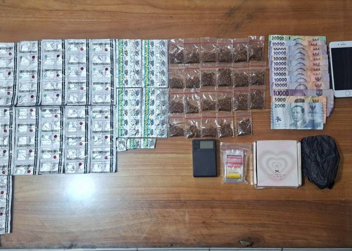 Polisi Bongkar Peredaran Obat Keras Ilegal dan Tembakau Sintetis di Cirebon, Pemuda 23 Tahun Ditangkap