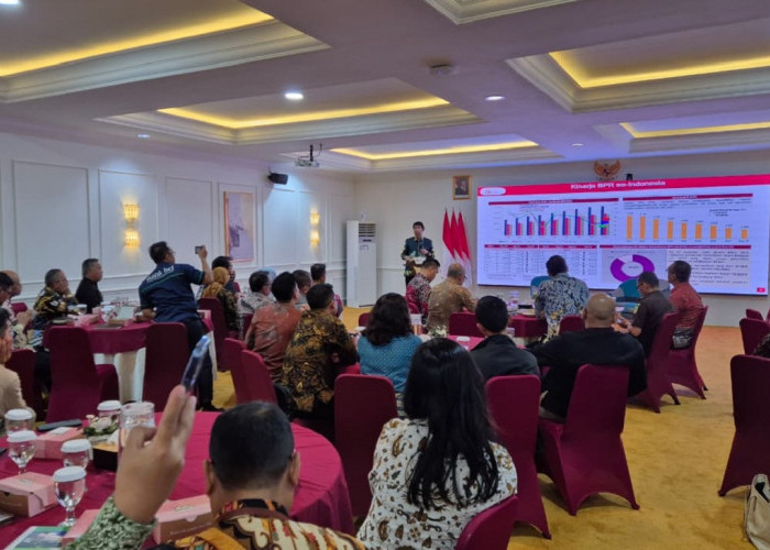 OJK Evaluasi Kinerja BPR Ciayumajakuning, Siap Hadapi Tantangan ke Depan 