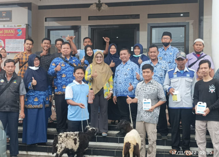 Kelompok Tani di Desa Cirebon Girang Talun Dapat 20 Ekor Kambing dari Program Bantuan Kube 