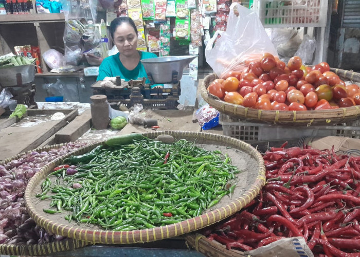 Harga Cabai dan Sayuran di Pasalaran Cirebon Turun Usai Lebaran, Minyak Goreng Masih Tinggi