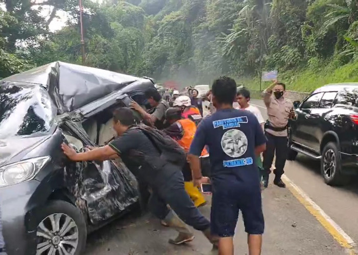 Update Longsor di Jalan Cadas Pangeran, 10 Orang Jadi Korban, 2 Mobil Tertimpa Batu