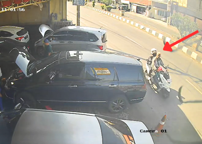 Pencurian Helm di Cirebon, Pasangan Bermotor PCX Putih Diduga Gondol Helm Karyawan Bengkel dan Siswa PKL