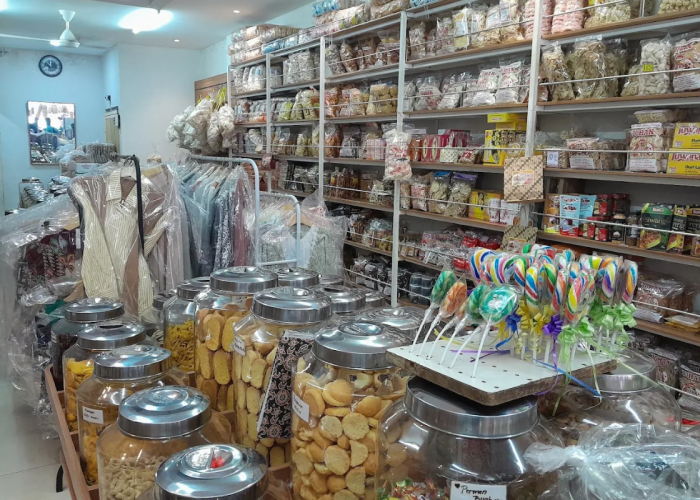 10 Rekomendasi Oleh-oleh Khas Cirebon, Spot Paling Lengkap dan Jajanan Paling Hits