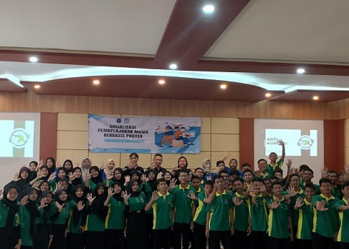 Agent of Change IPB Cirebon Beri Sosialisasi Anti Korupsi di Sekolah