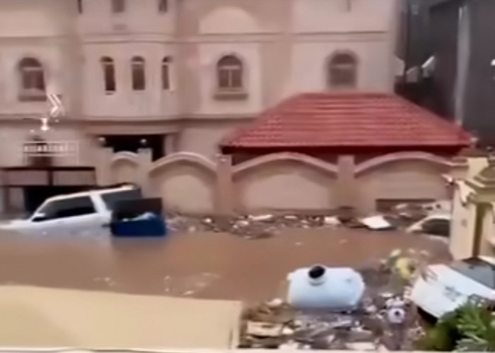 Ya Allah Pertanda Apa, Kota Jeddah Banjir, Curah Hujan Tertinggi Sepanjang Sejarah, Jalan ke Mekkah Lumpuh