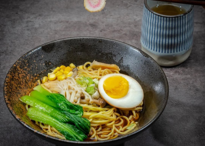 7 Rekomendasi Kedai Ramen di Cirebon yang Cocok Dikunjungi Saat Hujan, di Sini Alamatnya!