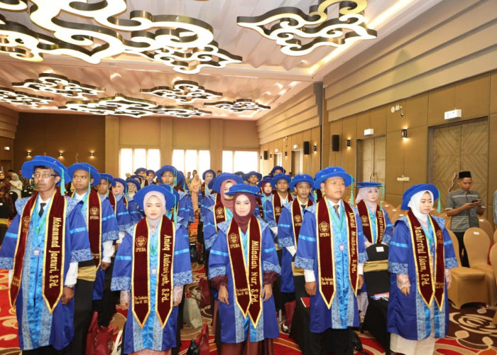 Luar Biasa! Wisuda IPEBA Cirebon 2025 Tampilkan Generasi Baru Berkarakter Aswaja