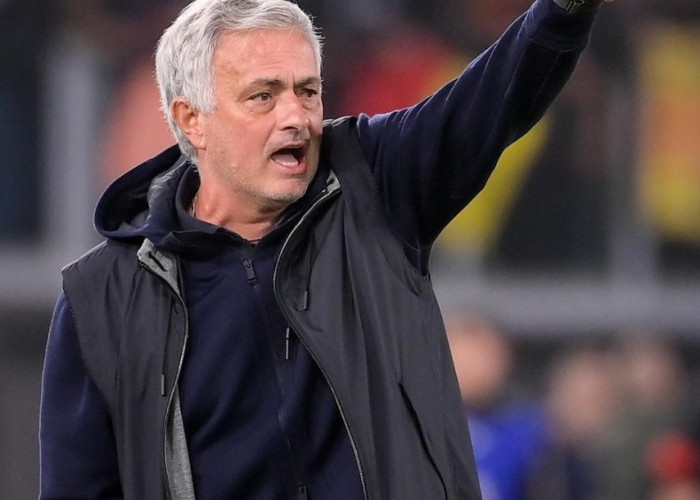 Kalah Lawan AC Milan, Jose Mourinho Resmi Dipecat AS Roma