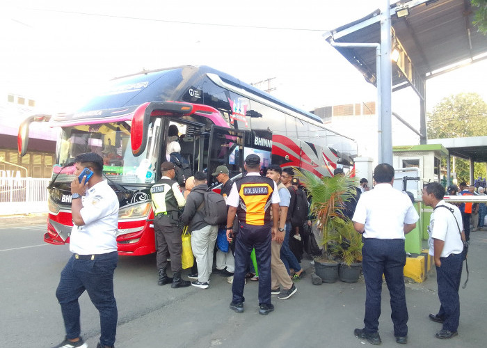 KA Bangunkarta Bermasalah di Bumiayu, KAI Minta Maaf, Penumpang Dialihkan