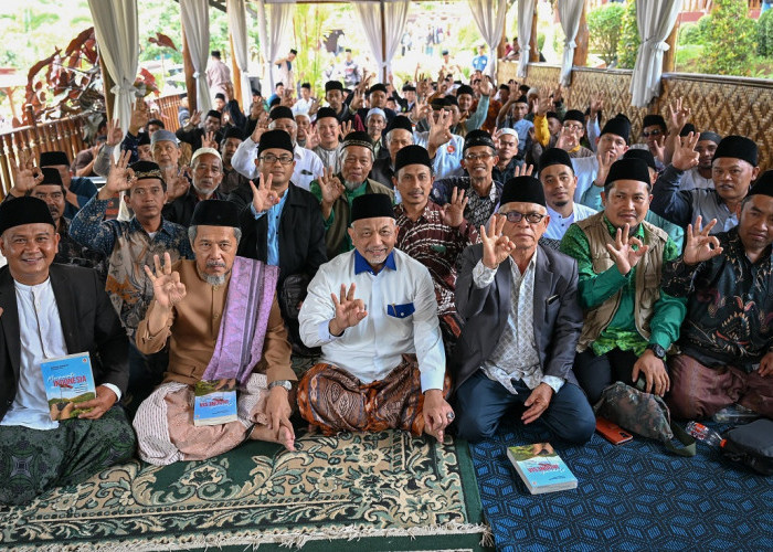 Ratusan Kiai se-Bandung Raya Doakan Kemenangan Pasangan ASIH di Pilgub Jabar