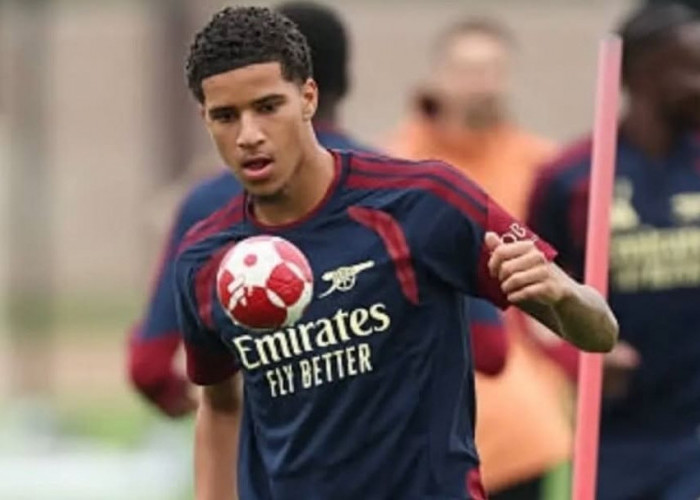 Tukar Jersey dengan Calvin Verdonk, Demiane Agustien Tebar Kode Pilih Indonesia, OTW Naturalisasi?