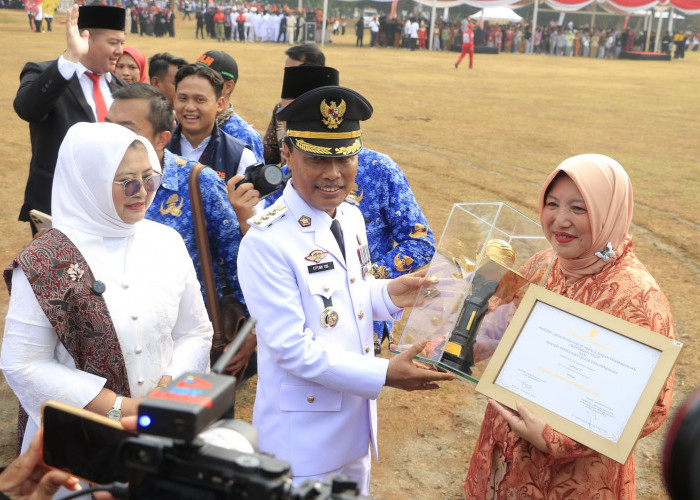 SMPN 7 Raih Kembali Piala Adiwiyata Mandiri Setelah 12 Tahun