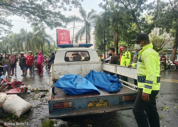 TRAGIS! Ayah dan Anak Meninggal Dunia, Kecelakan Ditabrak Bus di Samadikun Cirebon