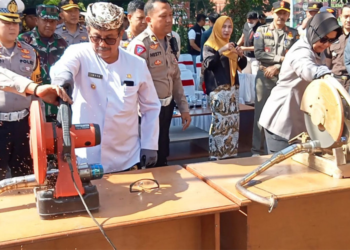 1.246 Knalpot Brong Dimusnahkan Polresta Cirebon, Hasil Razia Januari 2024