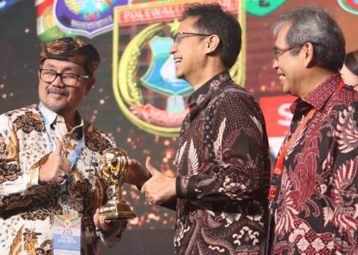 Mantap! 13 Kota dan Kabupaten di Jawa Barat Dapat Penghargaan Universal Health Care