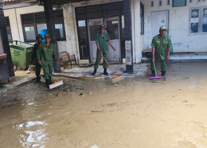 Kali Kutawuwu Meluap, Permukiman di Pangenan Cirebon Masih Tergenang Banjir hingga 2 Hari