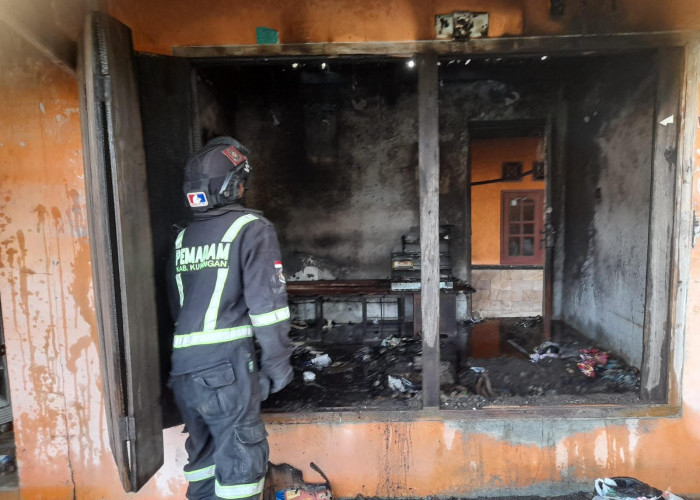 Warung Sembako di Ciawigebang Kuningan Ludes Terbakar, Pemilik Alami Luka Bakar Saat Pindahkan Bensin