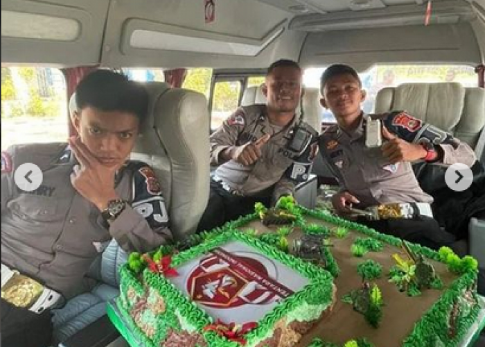 Kata-kata Oknum Polisi Sebelum Jilat Kue Ulang Tahun TNI: ‘Semoga Tidak Panjang Umur’