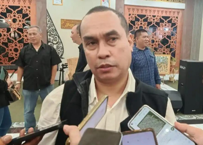 Pembongkaran Rel Bersejarah di Cirebon Memanas, Umar Klau ke Walikota: Asal Bunyi Saja!