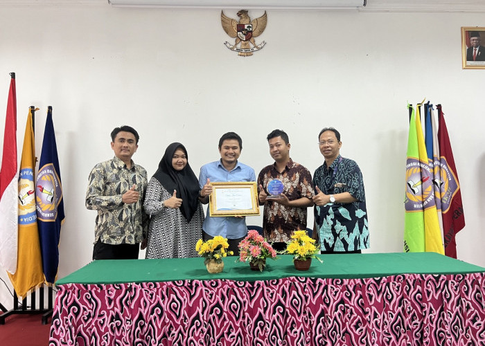 STMIK IKMI Cirebon Raih Penghargaan Gold Winner