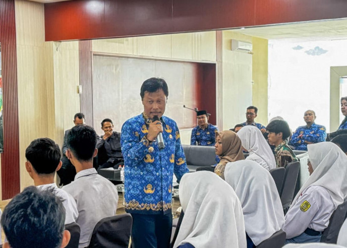 Wakilota Edo Ajak Ratusan Pelajar Pahami Politik Sejak Dini