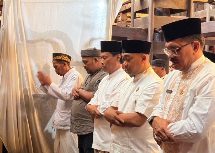 Pemkot Cirebon Gelar Ziarah dan Salat Berjamaah, Wujud Syukur di Hari Jadi ke-599