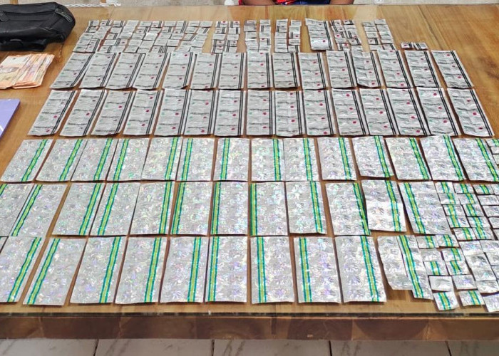 Heboh Penggerebekan di Astanajapura, Polisi Temukan Ratusan Obat Terlarang