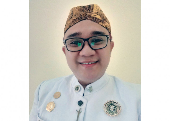 Bacaleg Kota Cirebon Pakai Gelar Sultan Sepuh Buka Suara, Begini Kalimat Raden Heru