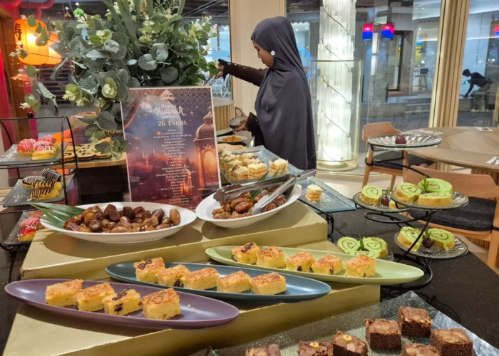 Parade Kuliner Ramadan di Cirebon, Bentani Hotel Sajikan 26 Takjil dan Live Teppanyaki