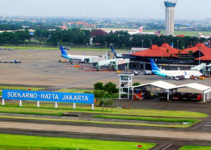 Bandara Soekarno-Hatta Ditutup hingga Tengah Malam, Abu Vulkanik Anak Krakatau Jadi Penyebab