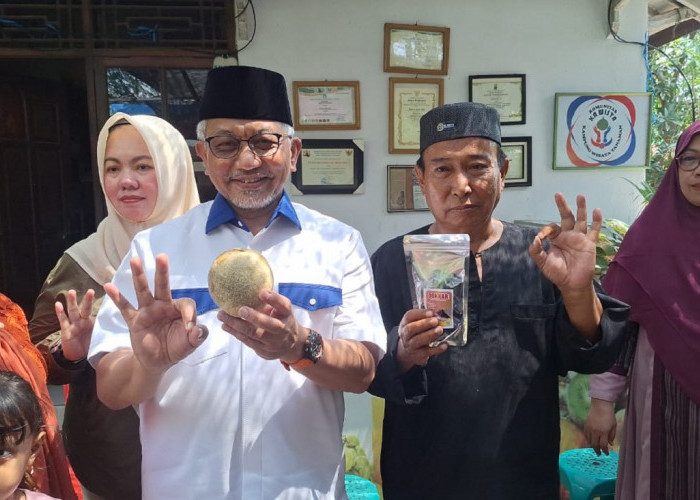 Ahmad Syaikhu Akan Kembangkan Potensi Buah Langka di Karawang