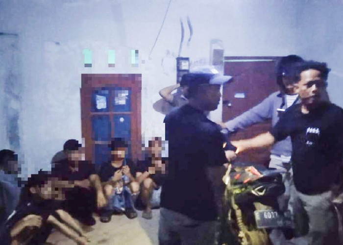 9 Remaja Cirebon Diringkus Polisi, Rencanakan Tawuran di Dalam Kosan 