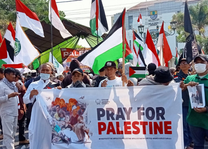 Militer Israel Bombardir Gaza, Sejumlah Elemen di Kota Cirebon Gelar Aksi Solidaritas Bela Palestina 