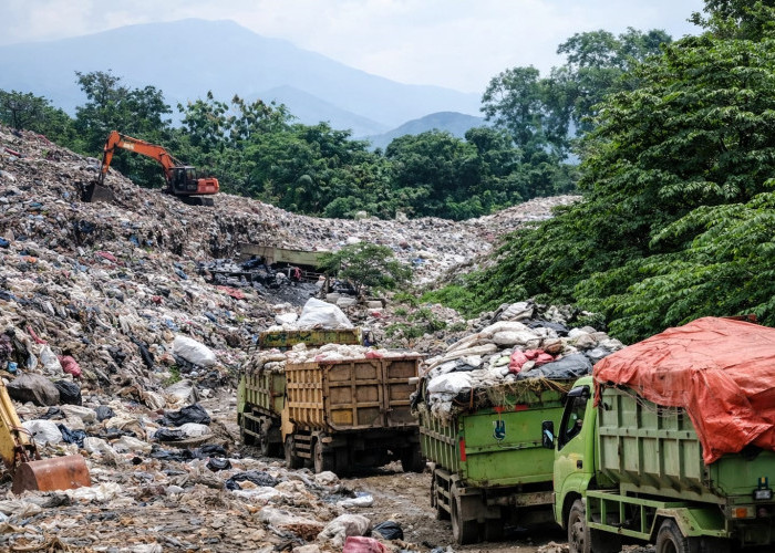 Lonjakan Sampah Lebaran di Cirebon Capai 1.800 Ton per Hari, TPAS Gunung Santri Sempat Kewalahan