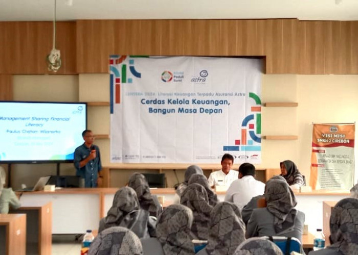 Asuransi Astra Berikan Literasi Keuangan di SMKN 2 Cirebon