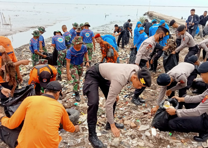 Sungai Sukalila Penuh Sampah, TNI AD Turun Tangan